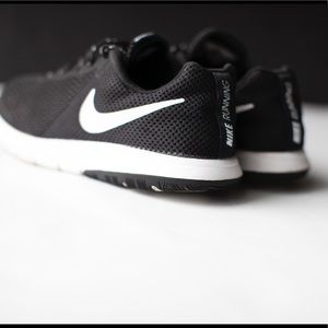Great women’s Nike Running size 7